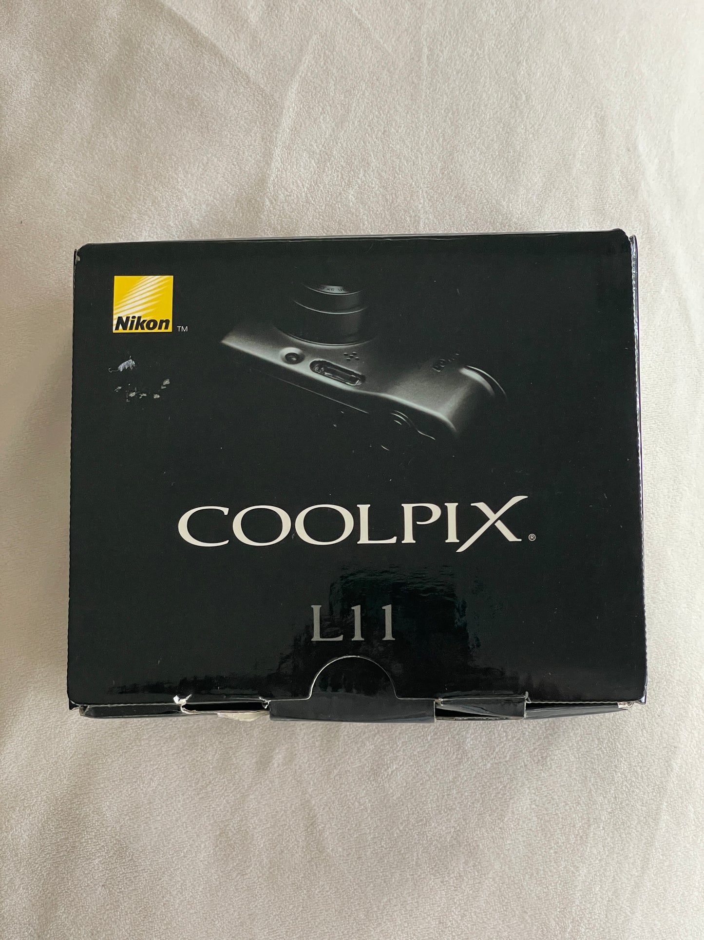 Nikon CoolPix L11 6.0 MP Digital Camera Bundle- In Original Box