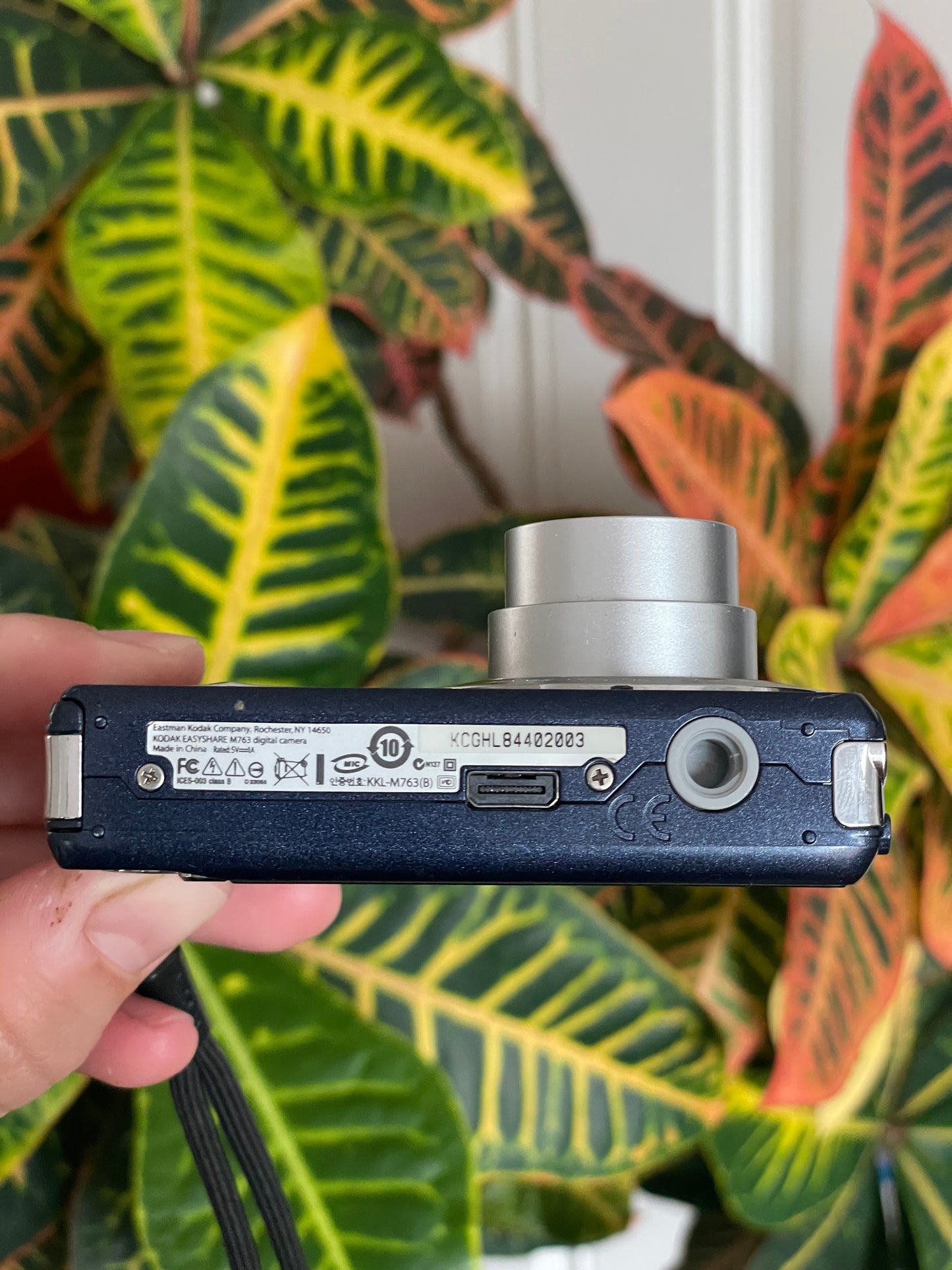Kodak EasyShare M763 7.2 MP Digital Camera Bundle - Midnight Blue