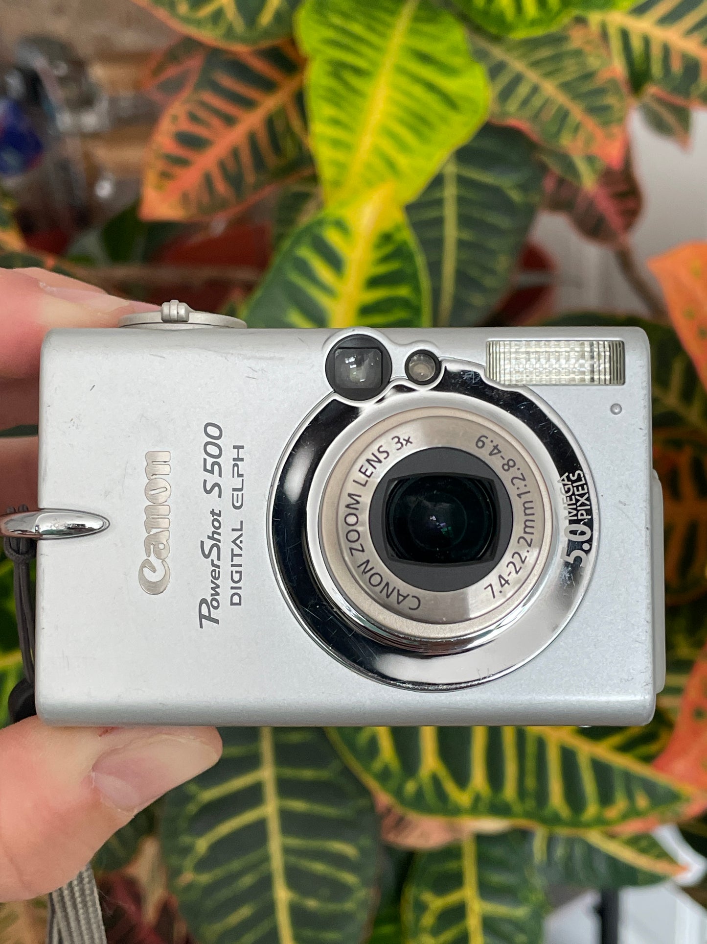 Canon PowerShot S500 Digital ELPH 5.0 MP Digital Camera Bundle