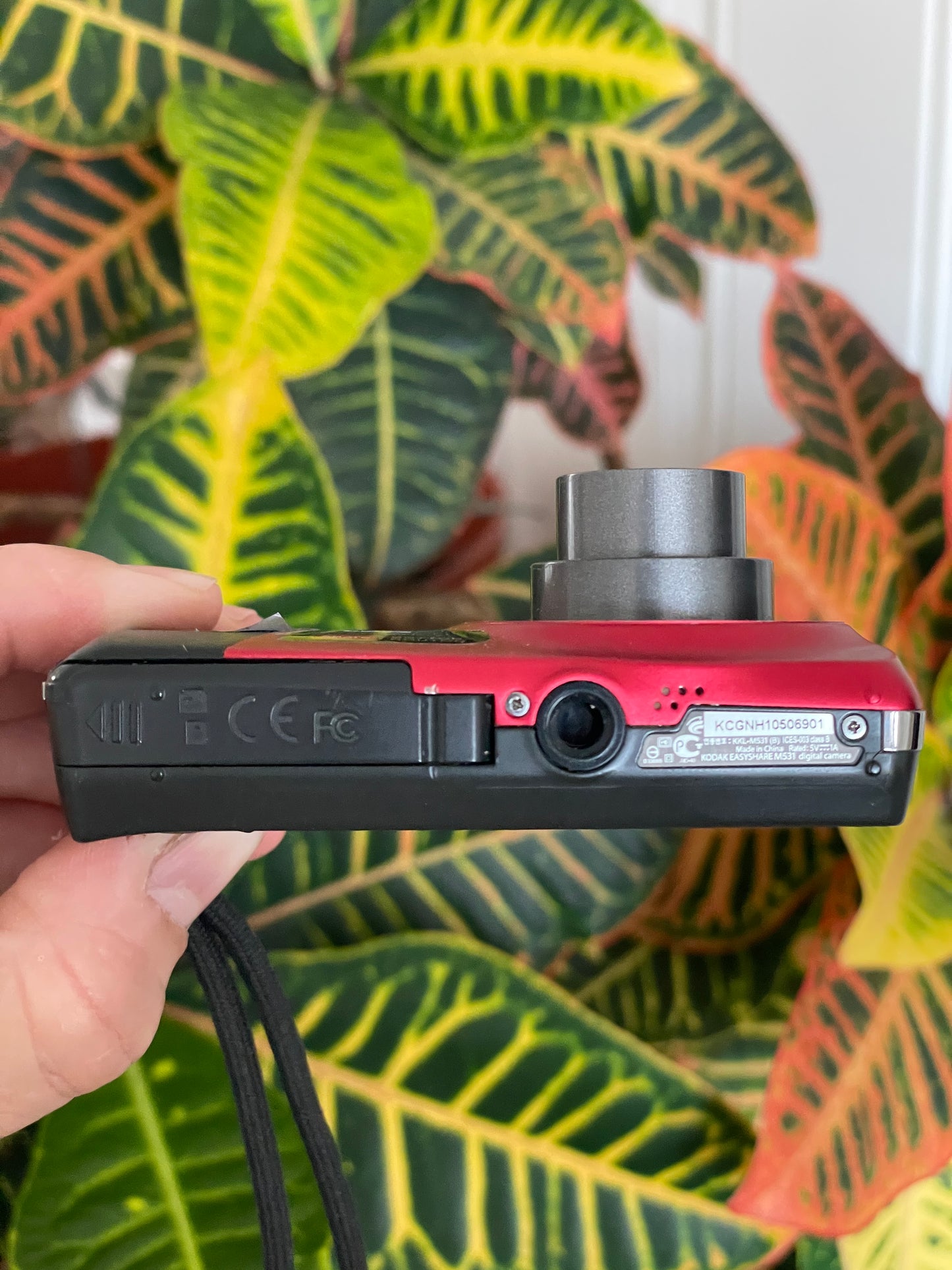 Kodak EasyShare M531 14 MP Digital Camera Bundle - Red