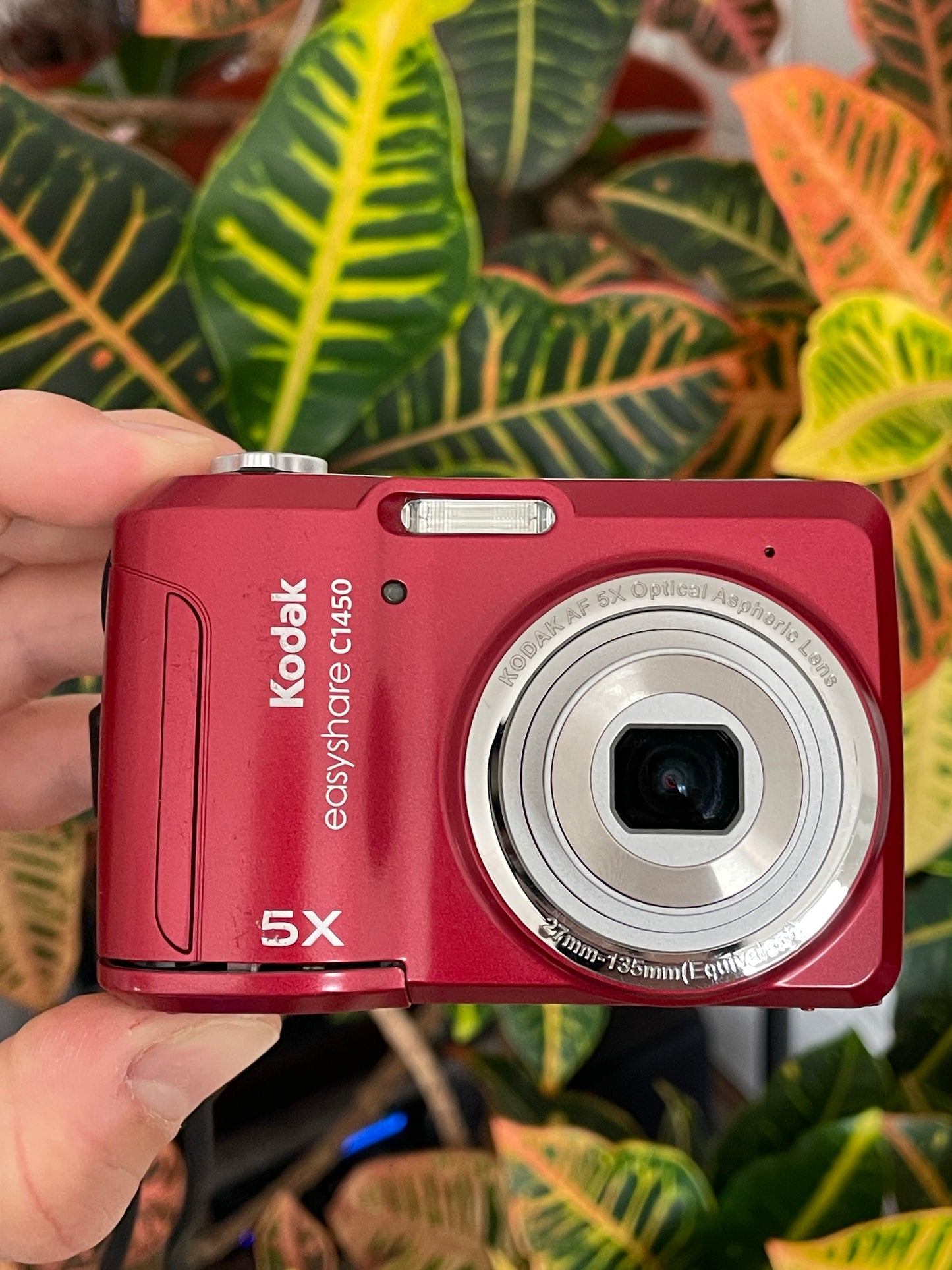 Kodak EasyShare C1450 14 MP Digital Camera Bundle - Red