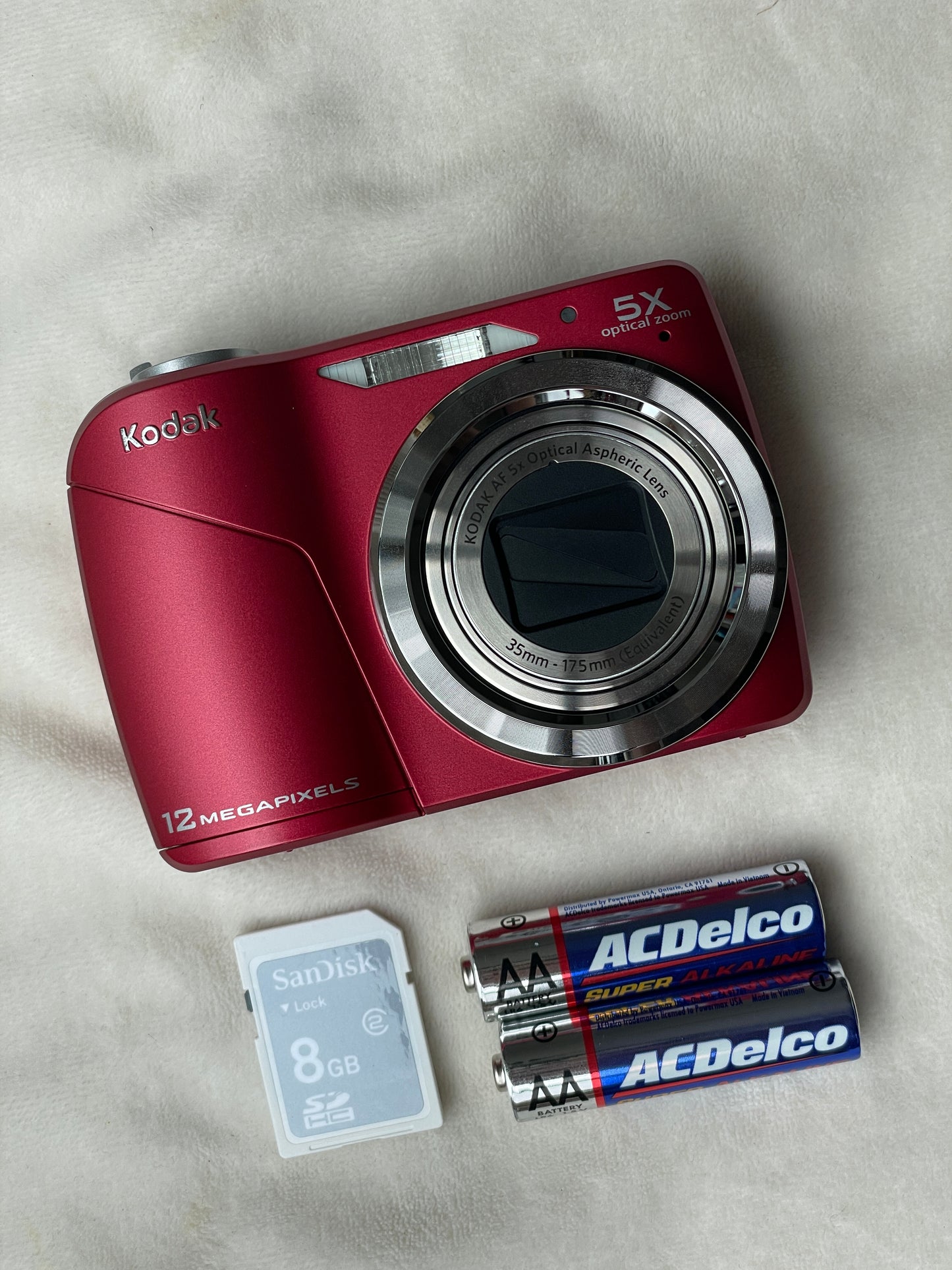 Kodak EasyShare C190 12 MP Digital Camera Bundle - Red