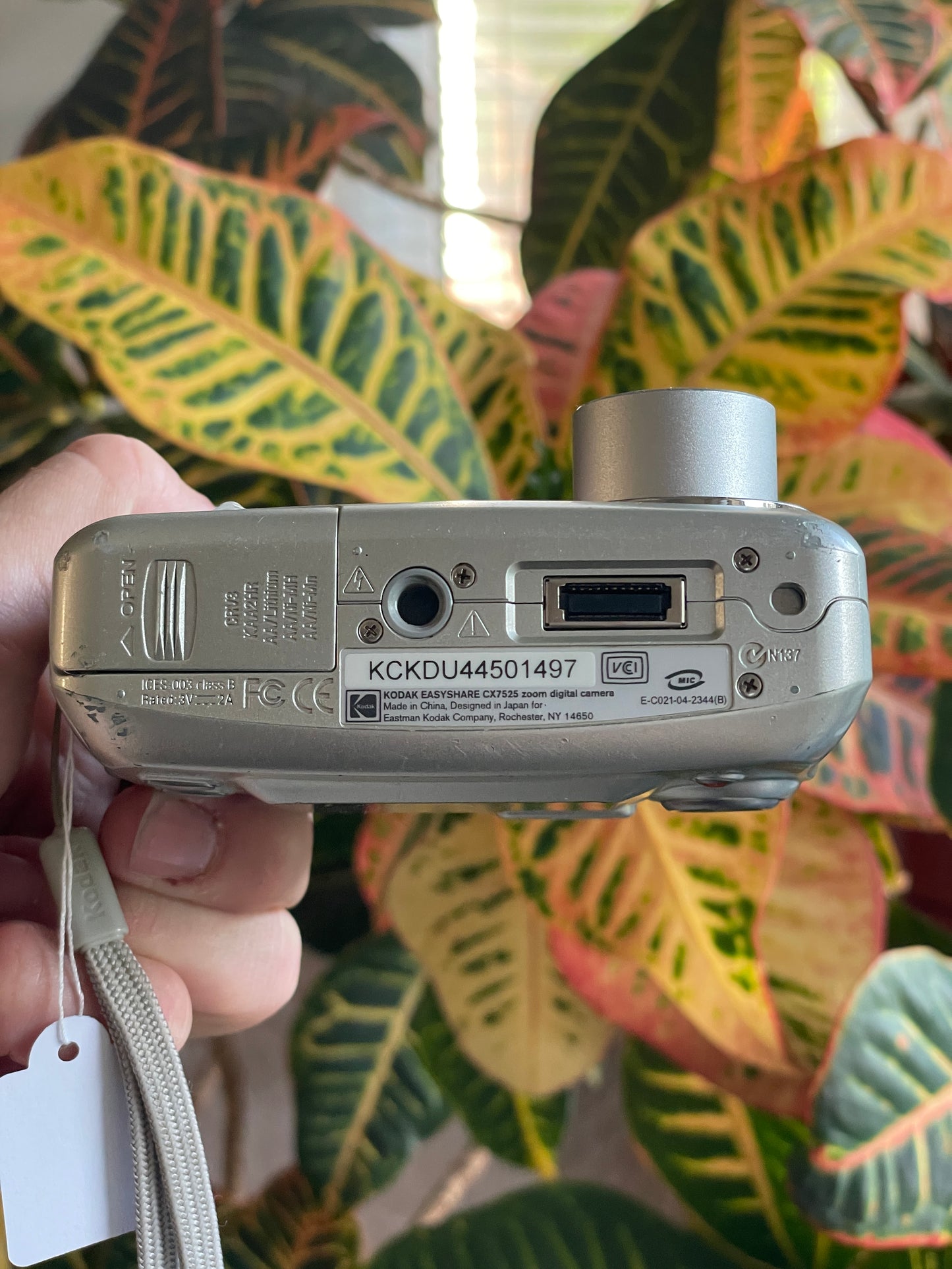 Kodak EasyShare CX7525 5.0 MP Digital Camera Bundle - Silver