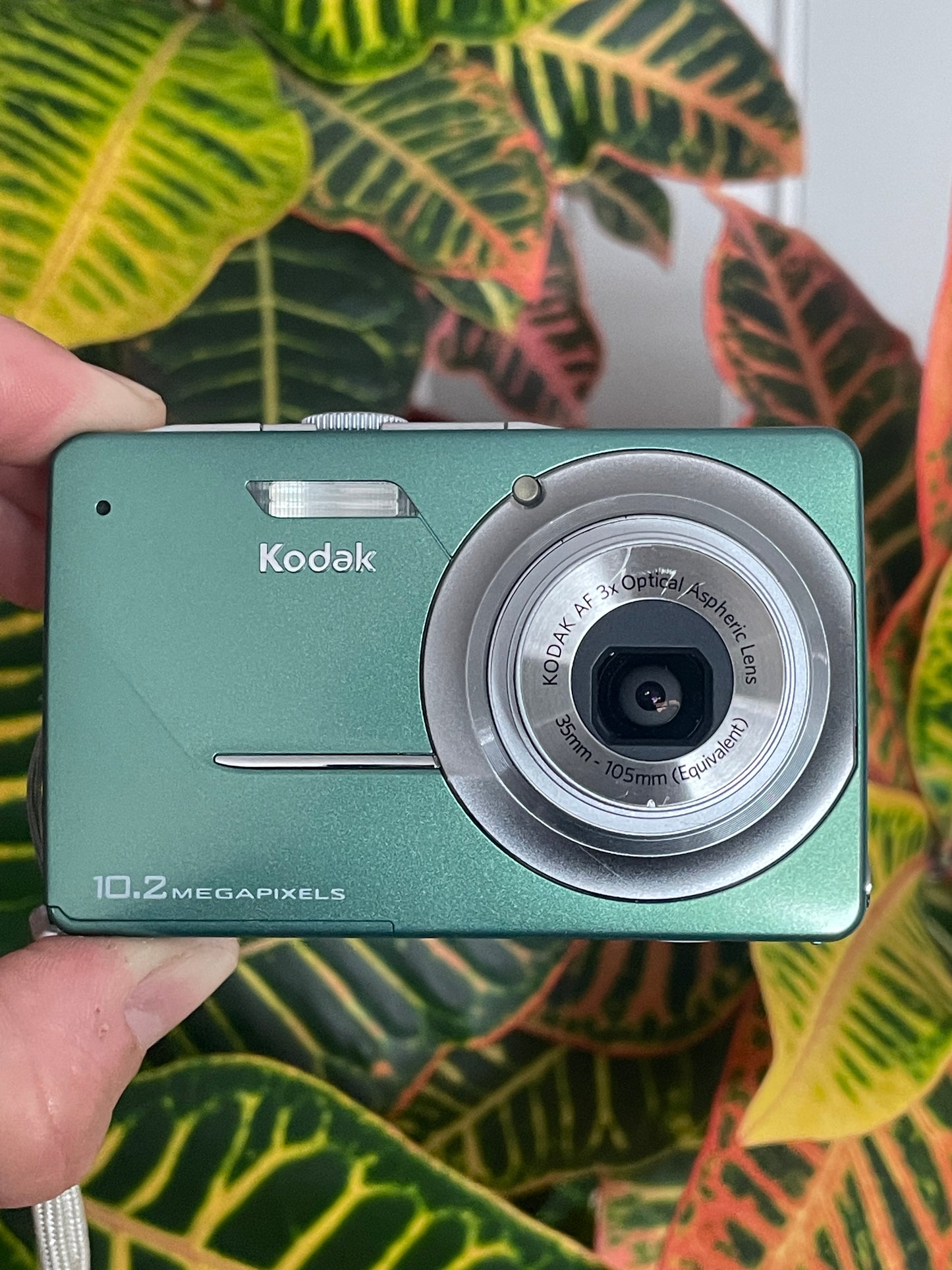 Kodak EasyShare M340 10.2 MP Digital Camera Bundle - Seafoam Green