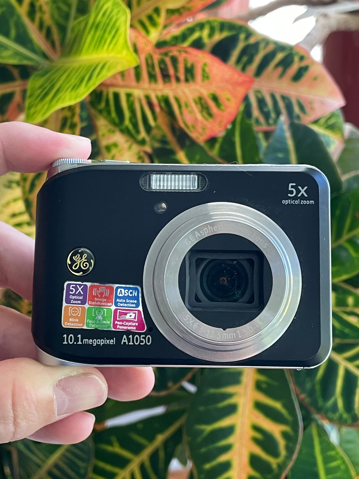 GE A1050 10.1 MP Digital Camera Bundle - Complete in Box