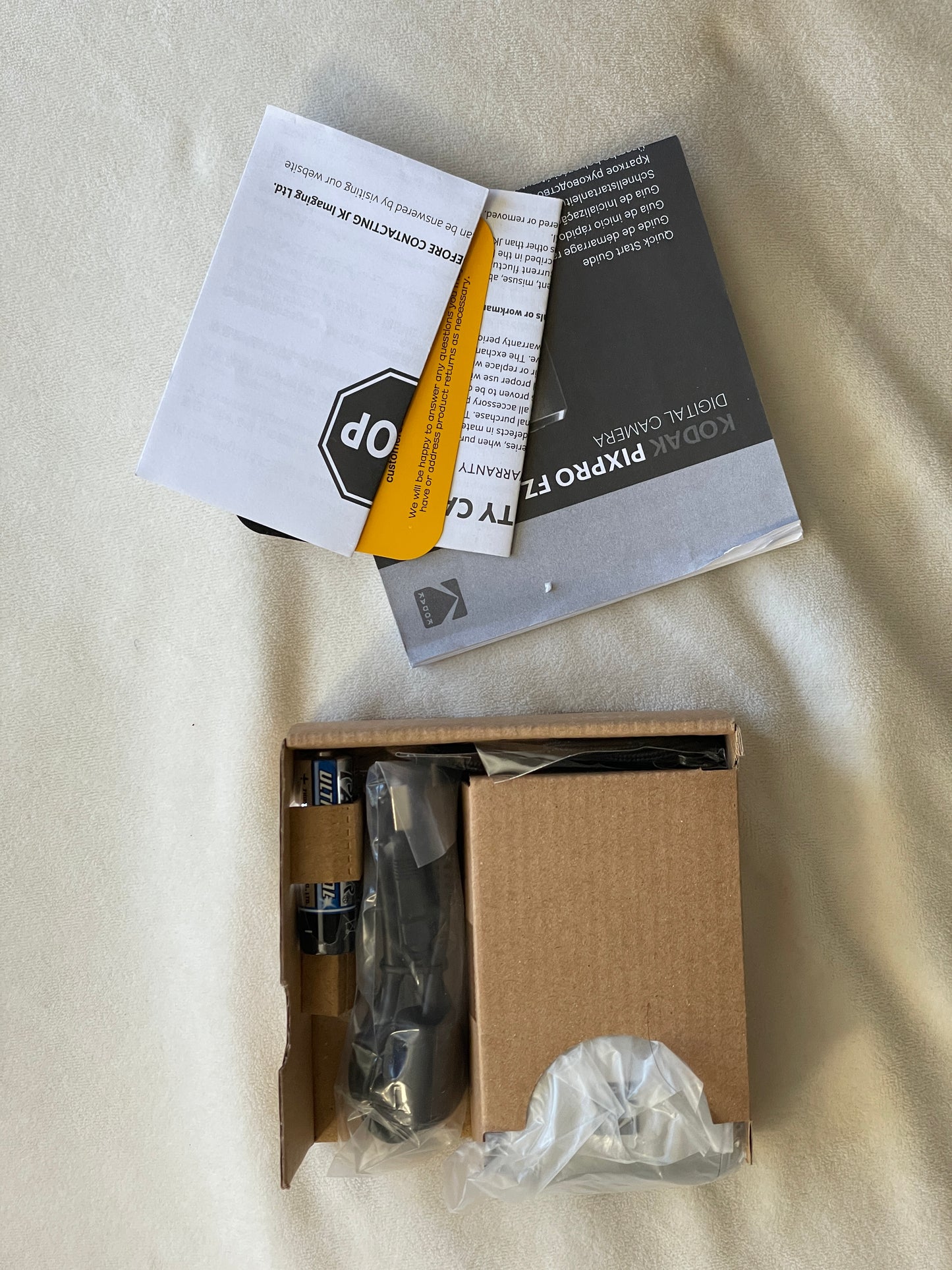 Kodak PixPro FZ45 16 MP Digital Camera Bundle - Complete in Box