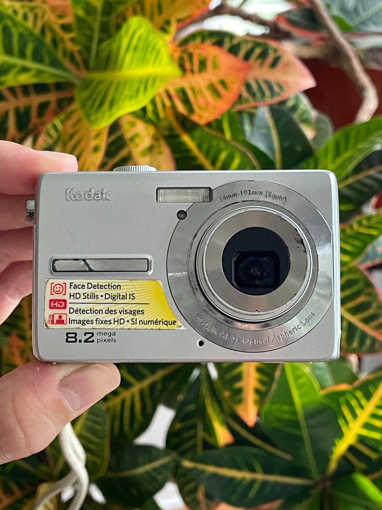 Kodak EasyShare M863 8.2 MP Digital Camera Bundle - Silver