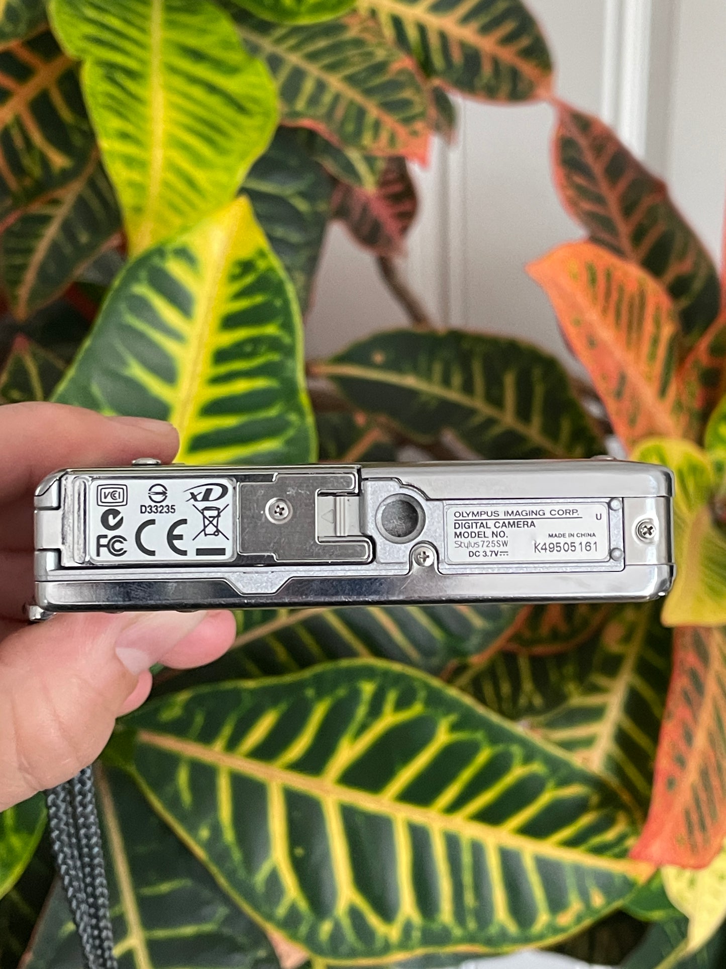 Olympus Stylus 725 SW 7.1 MP Digital Camera Bundle - Blue