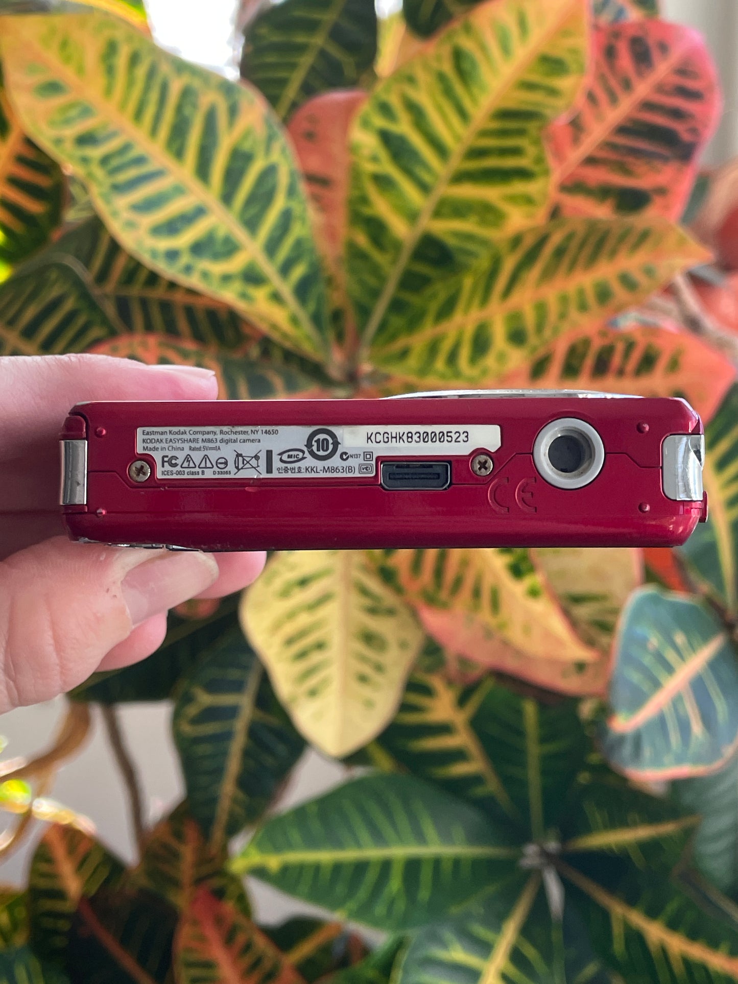 Kodak EasyShare M863 8.2 MP Digital Camera Bundle - Red