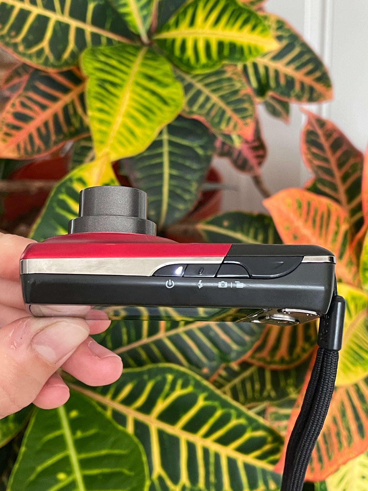 Kodak EasyShare M530 12 MP Digital Camera Bundle - Red
