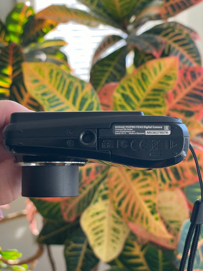 Kodak PixPro FZ43 16 MP Digital Camera Bundle - Black