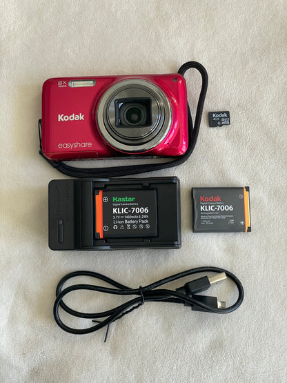 Kodak EasyShare M583 14 MP Digital Camera Bundle - Red