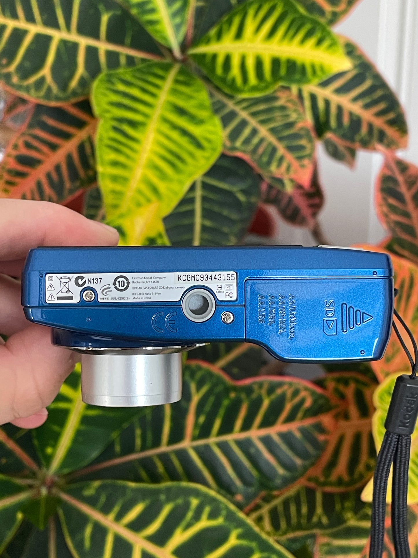 Kodak EasyShare CD82 12 MP Digital Camera Bundle - Blue