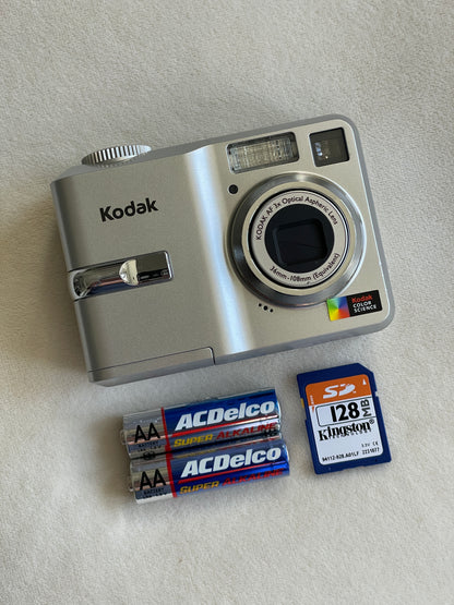 Kodak EasyShare C633 6.1 MP Digital Camera Bundle - Silver