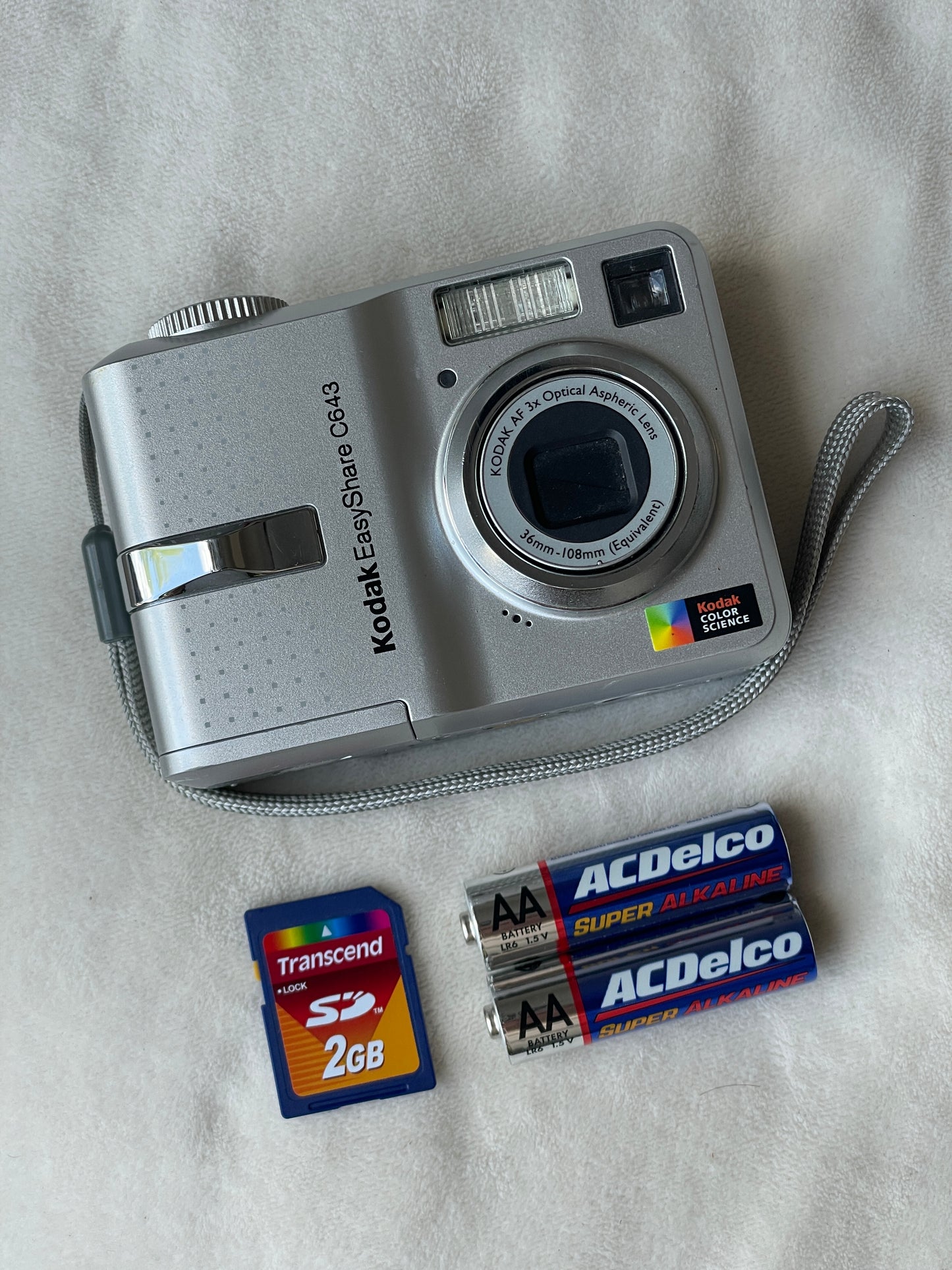 Kodak EasyShare C643 6.1 MP Digital Camera Bundle - Silver