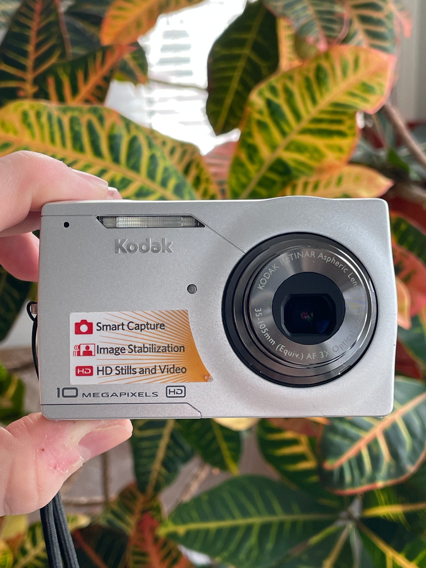 Kodak EasyShare M1093 10 MP Digital Camera Bundle - Silver