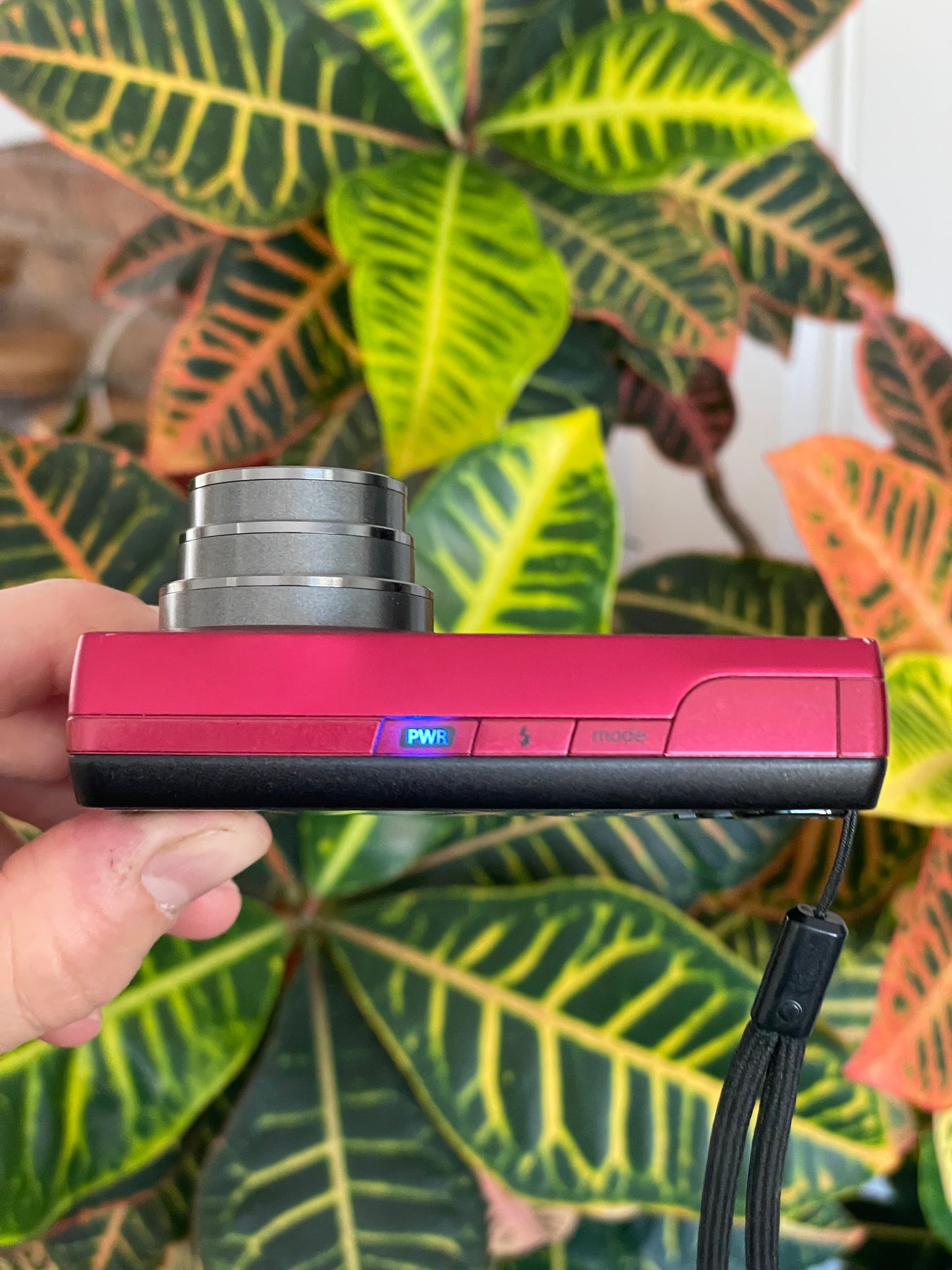 Kodak EasyShare M1093 IS 10 MP Digital Camera Bundle - Red