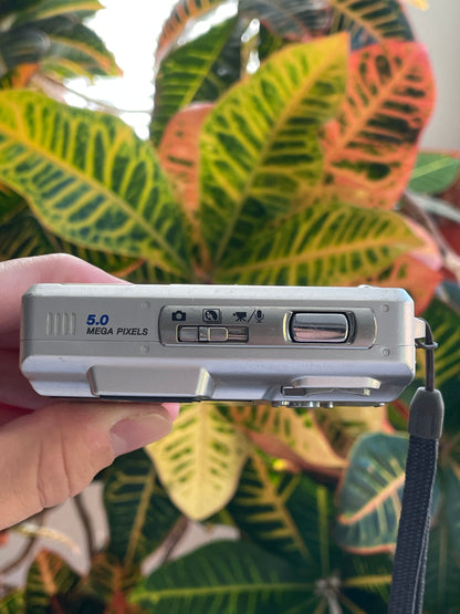 Dimage X50 5.0 MP Digital Camera