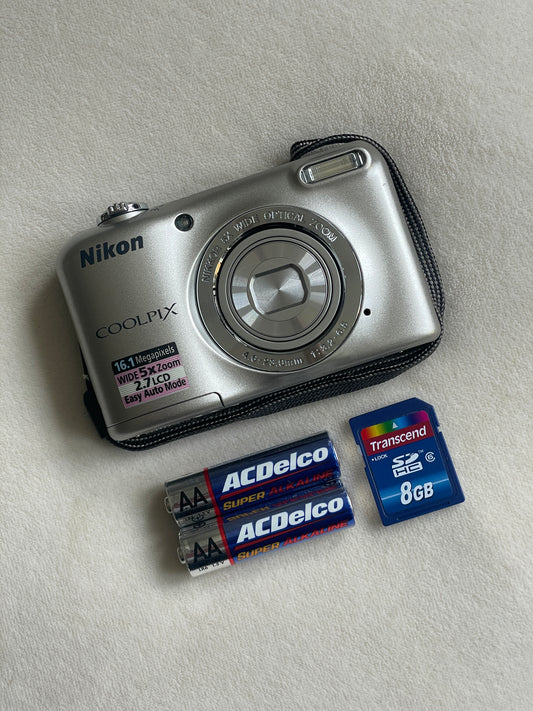 Nikon Coolpix L27 16.1 MP Digital Camera Bundle - Silver