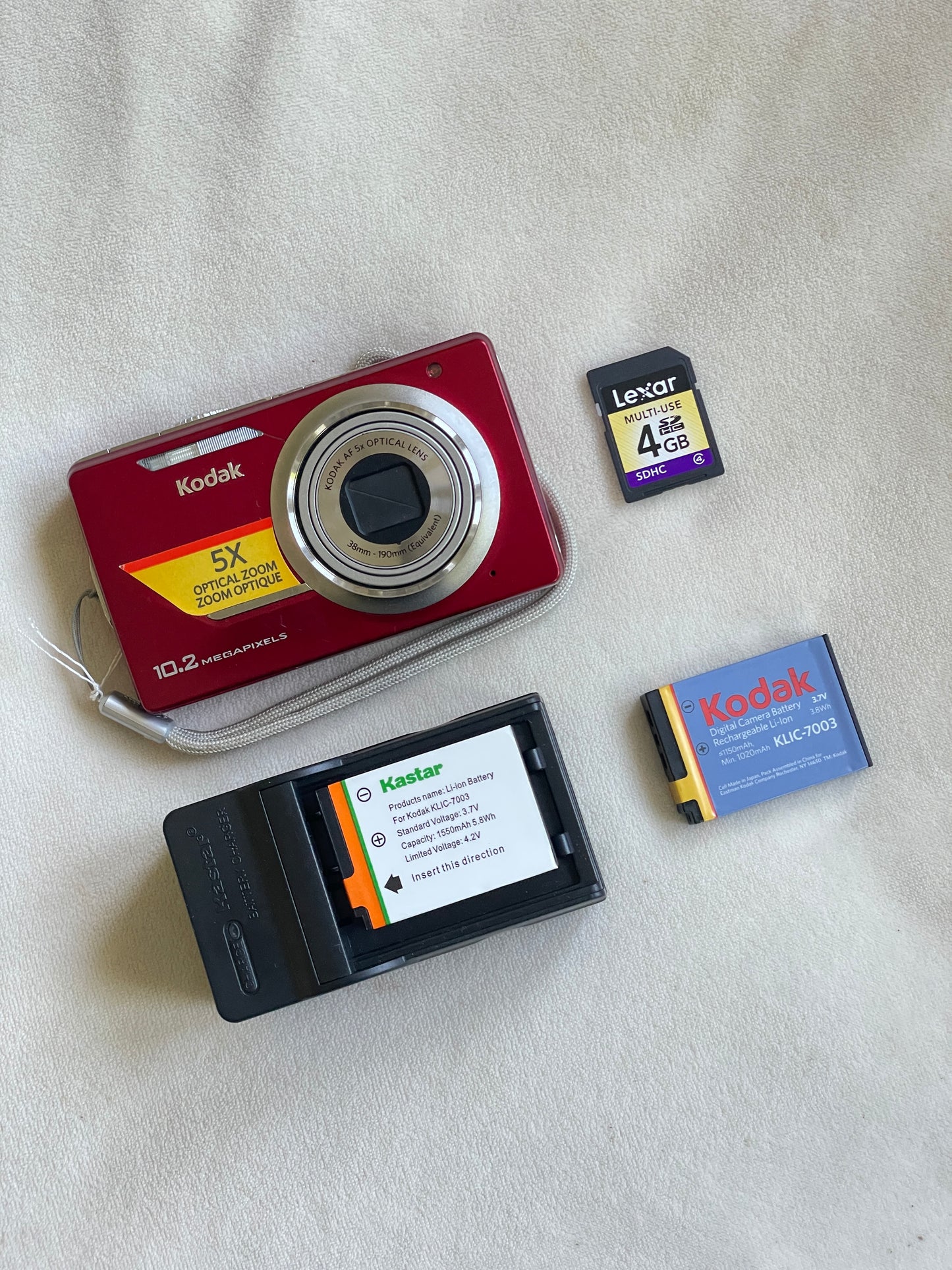 Kodak EasyShare M380 10.2 MP Digital Camera Bundle - Red