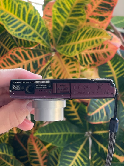 Nikon CoolPix S3000 12 MP Digital Camera Bundle - In Box