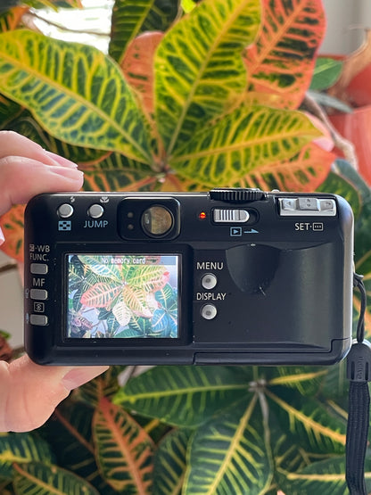 Canon PowerShot S50 5 MP Digital Camera Bundle - Black