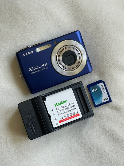 Casio Exilim EX-Z700 7.2 MP Digital Camera Bundle - Electric Blue