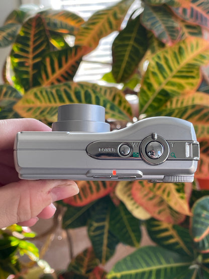 Olympus FE-210 7.1 MP Digital Camera Bundle - Silver - Complete in Box