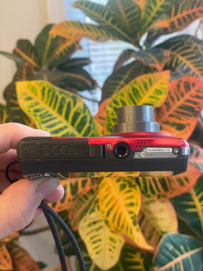 Kodak EasyShare M530 12 MP Digital Camera Bundle - Red