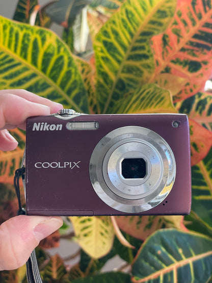 Nikon CoolPix S3000 12 MP Digital Camera Bundle - In Box