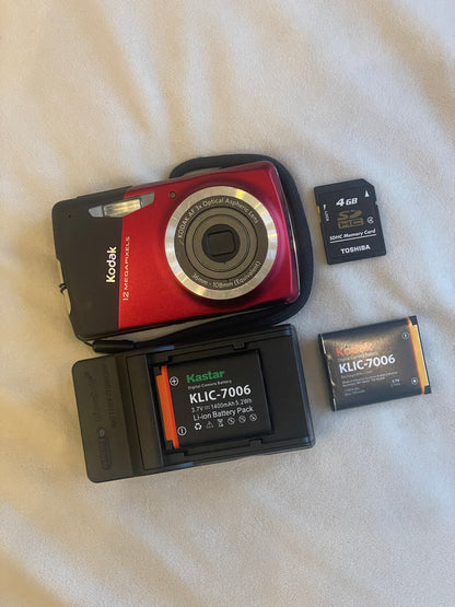 Kodak EasyShare M530 12 MP Digital Camera Bundle - Red