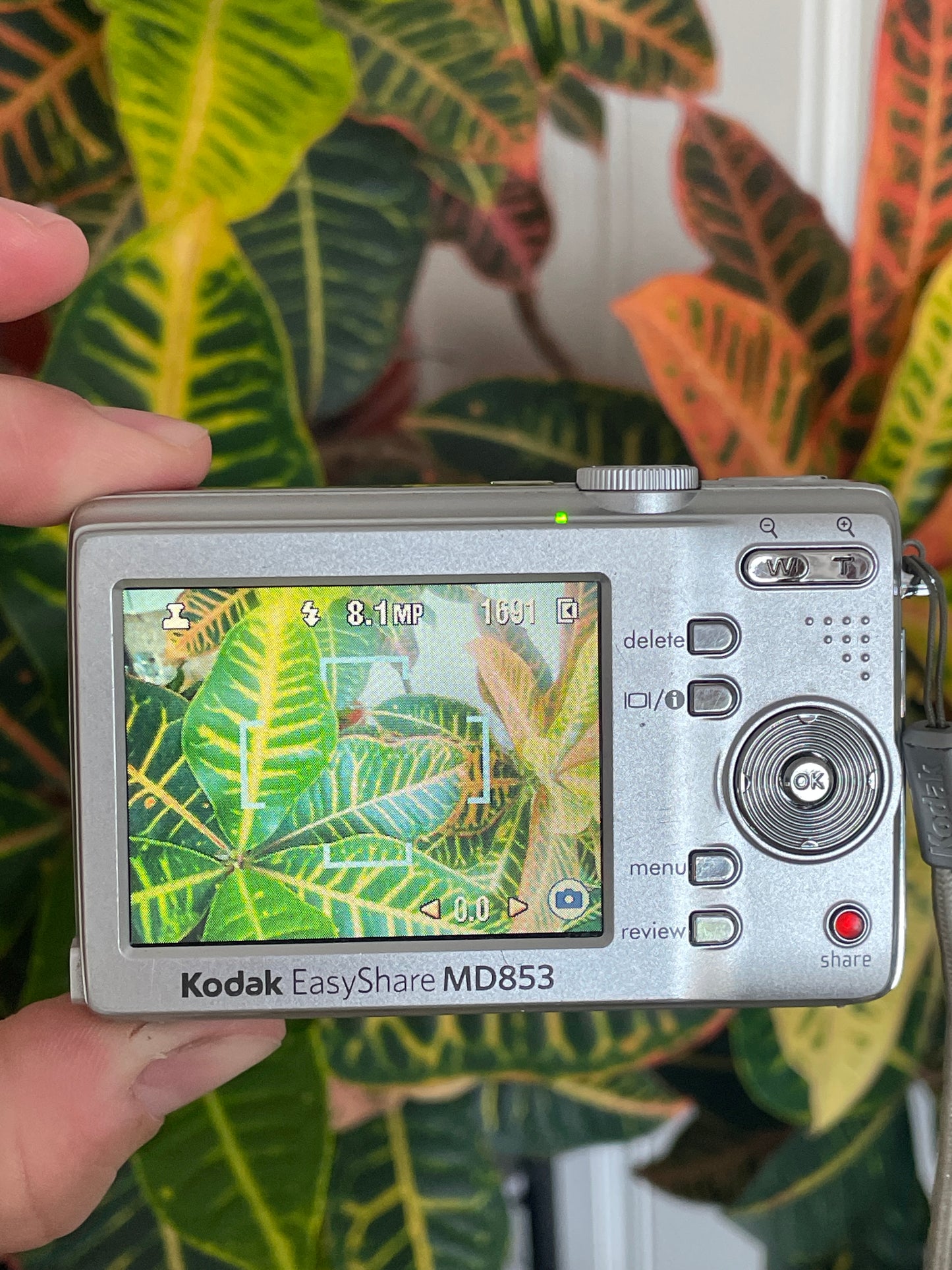 Kodak EasyShare MD853 8.2 MP Digital Camera Bundle - Silver
