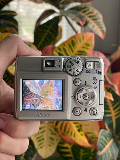 Nikon Coolpix E5600 5.1 MP Digital Camera Bundle - Silver