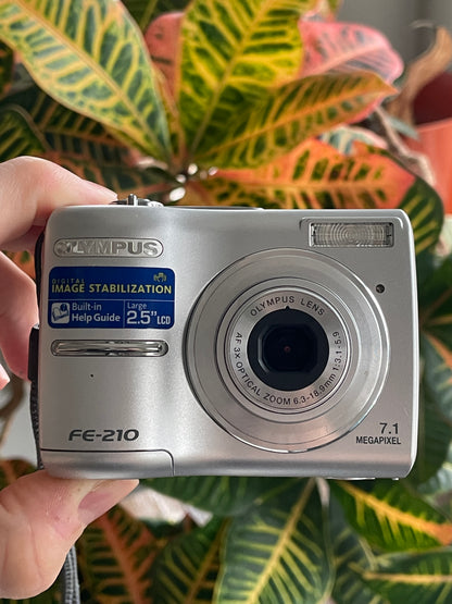Olympus FE-210 7.1 MP Digital Camera Bundle - Silver