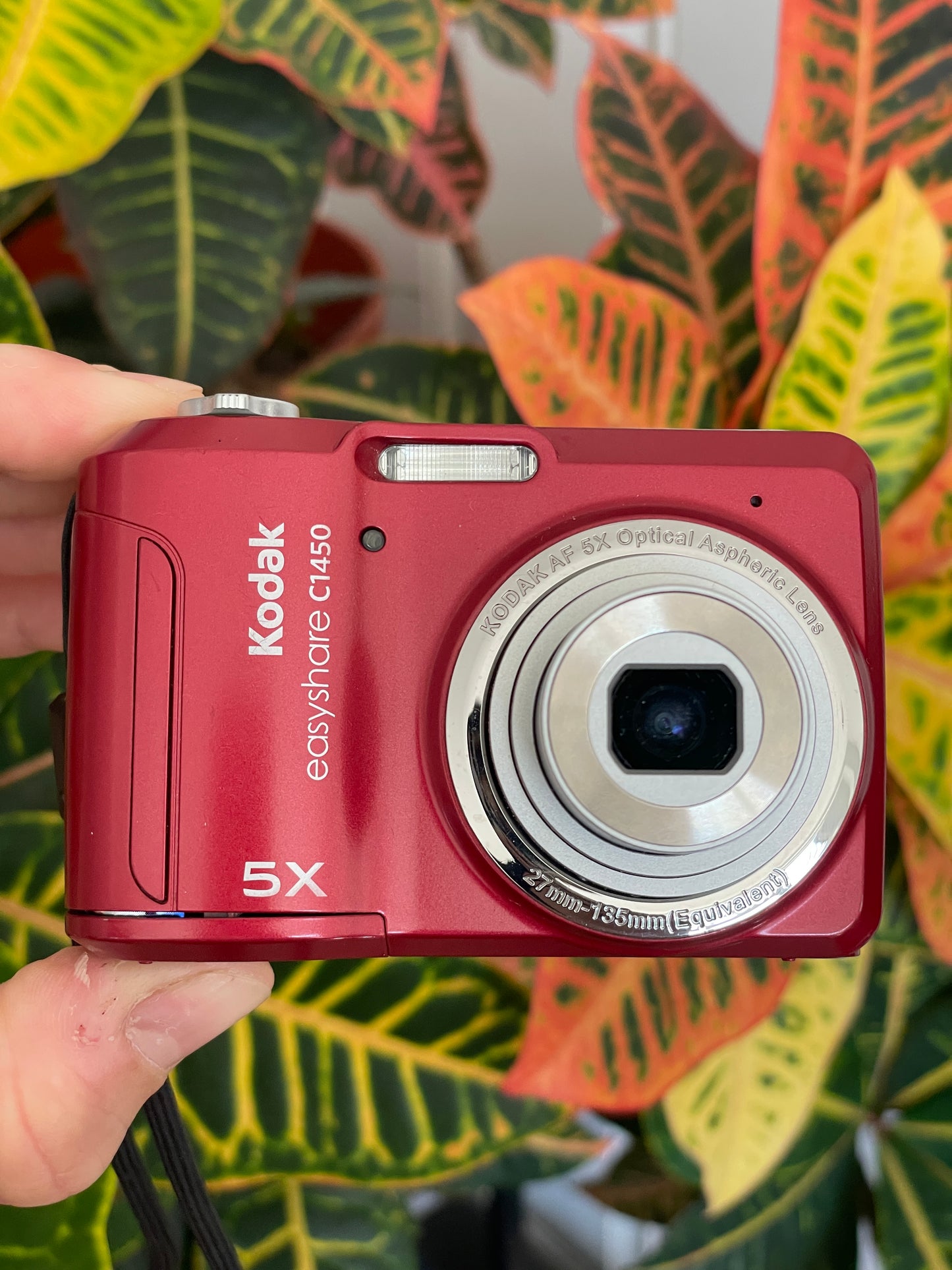 Kodak EasyShare C1450 14 MP Digital Camera Bundle - Red