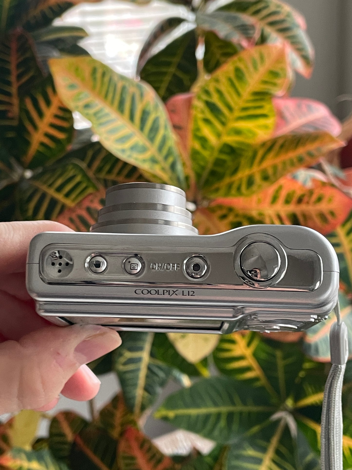 Nikon CoolPix L12 7.1 MP Digital Camera Bundle - Silver