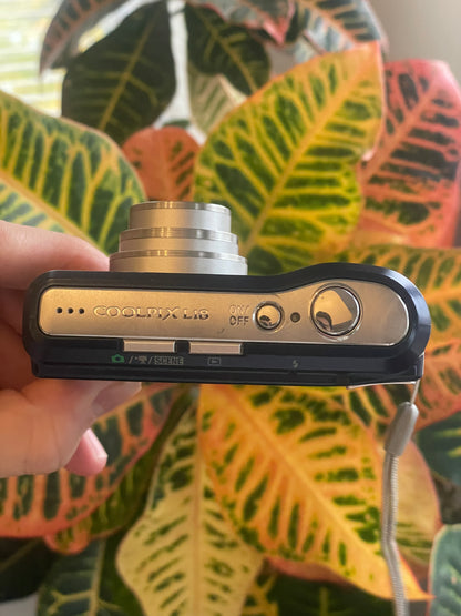 Nikon CoolPix L18 8.0 MP Digital Camera - Navy Blue