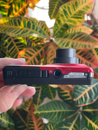 Kodak EasyShare M530 12 MP Digital Camera Bundle - Red