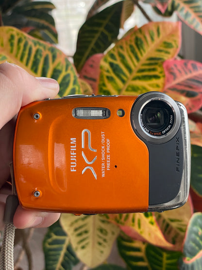 Fujifilm FinePix XP20 14.2 MP Digital Camera Bundle - Orange