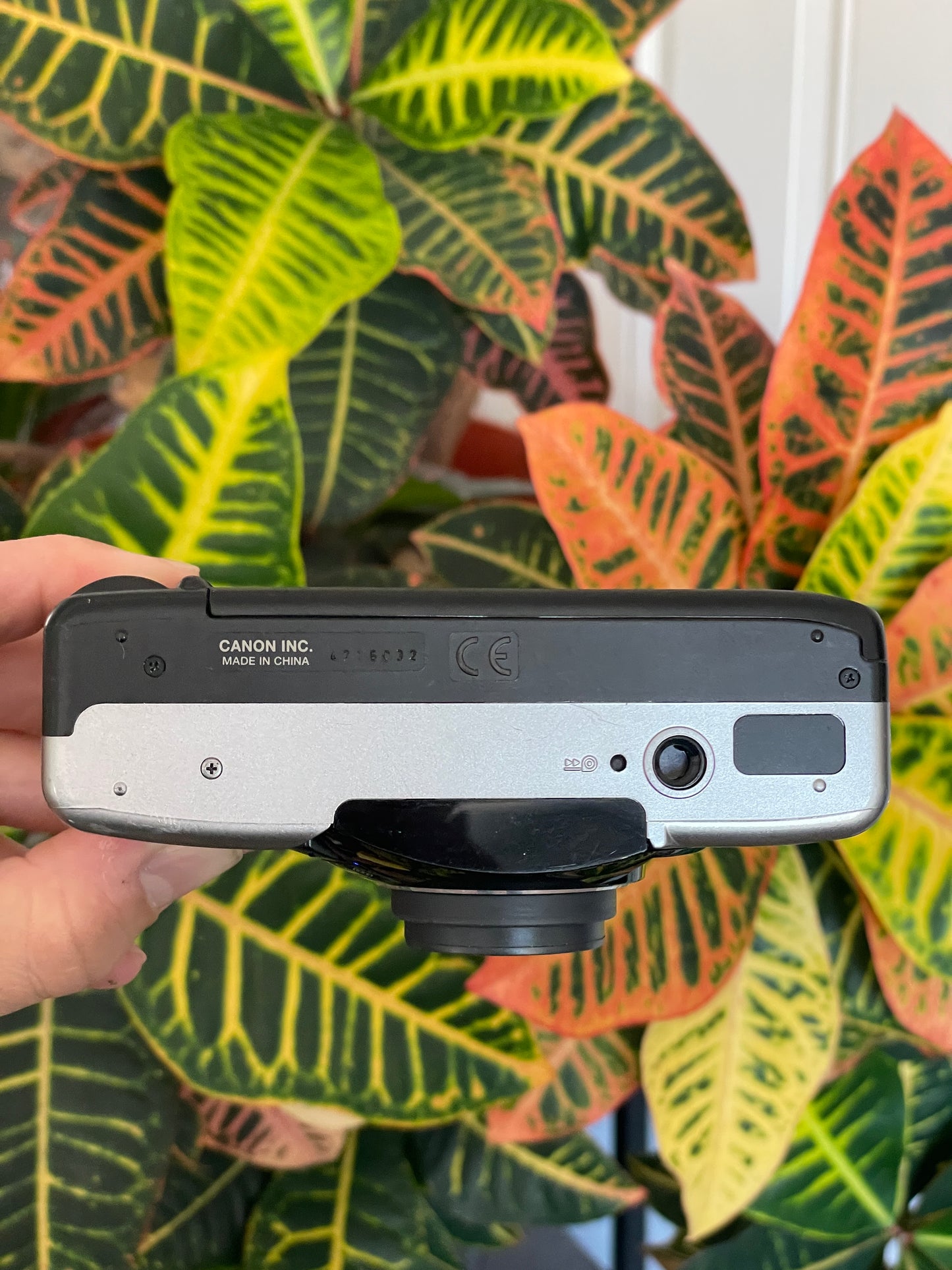 Canon Sure Shot 105 Zoom 35mm Film Camera Bundle