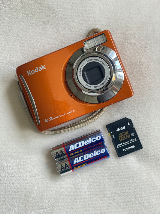 Kodak EasyShare C140 8.2 MP Digital Camera Bundle - Orange