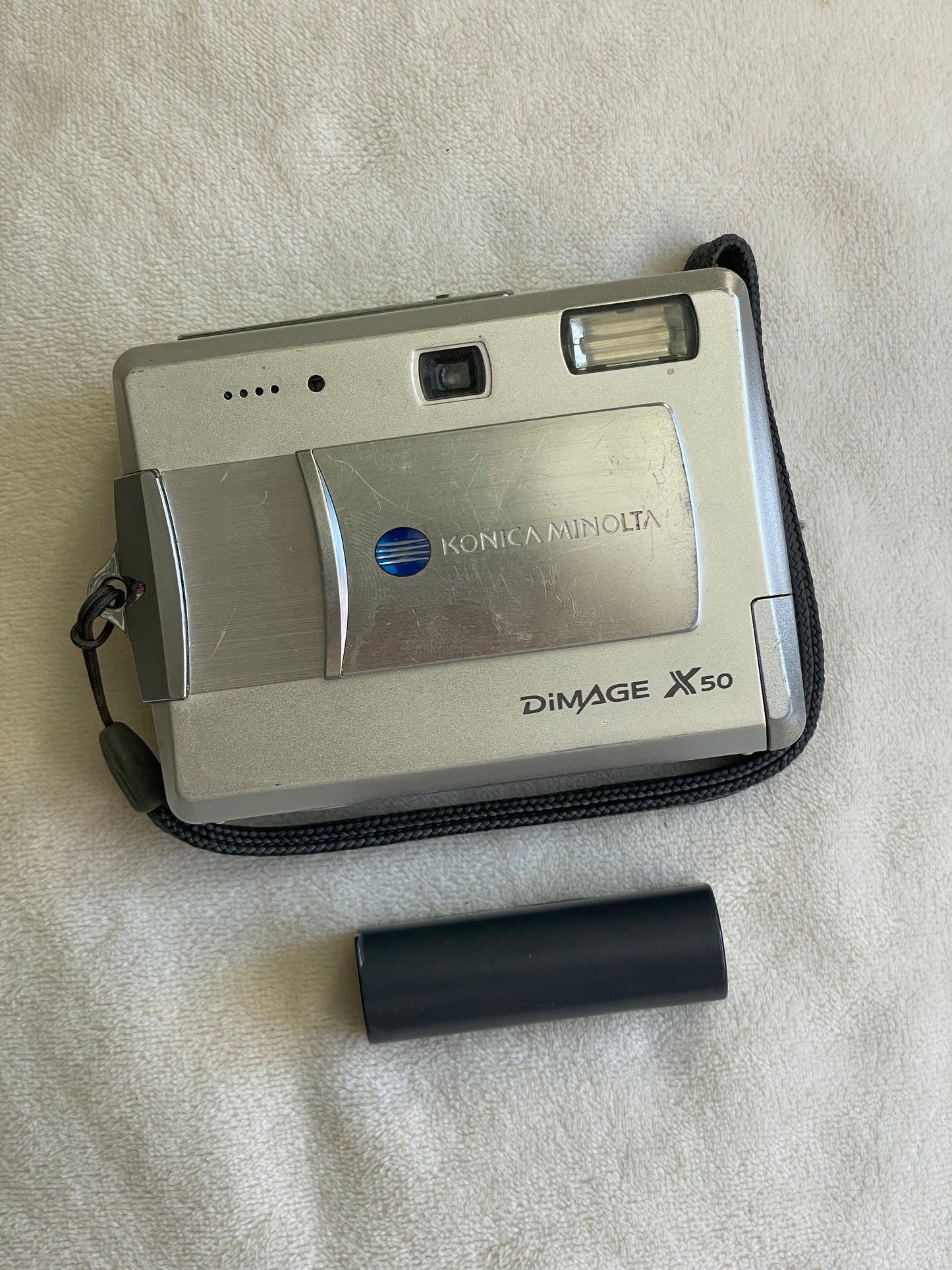 Dimage X50 5.0 MP Digital Camera