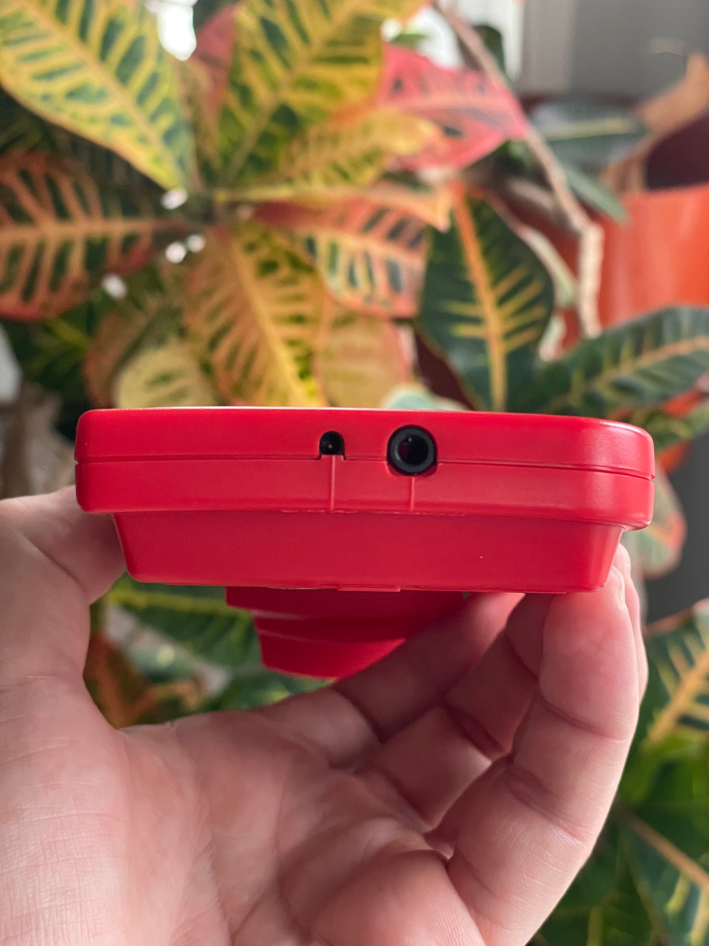 GameBoy Pocket - Red w/ Red Camera