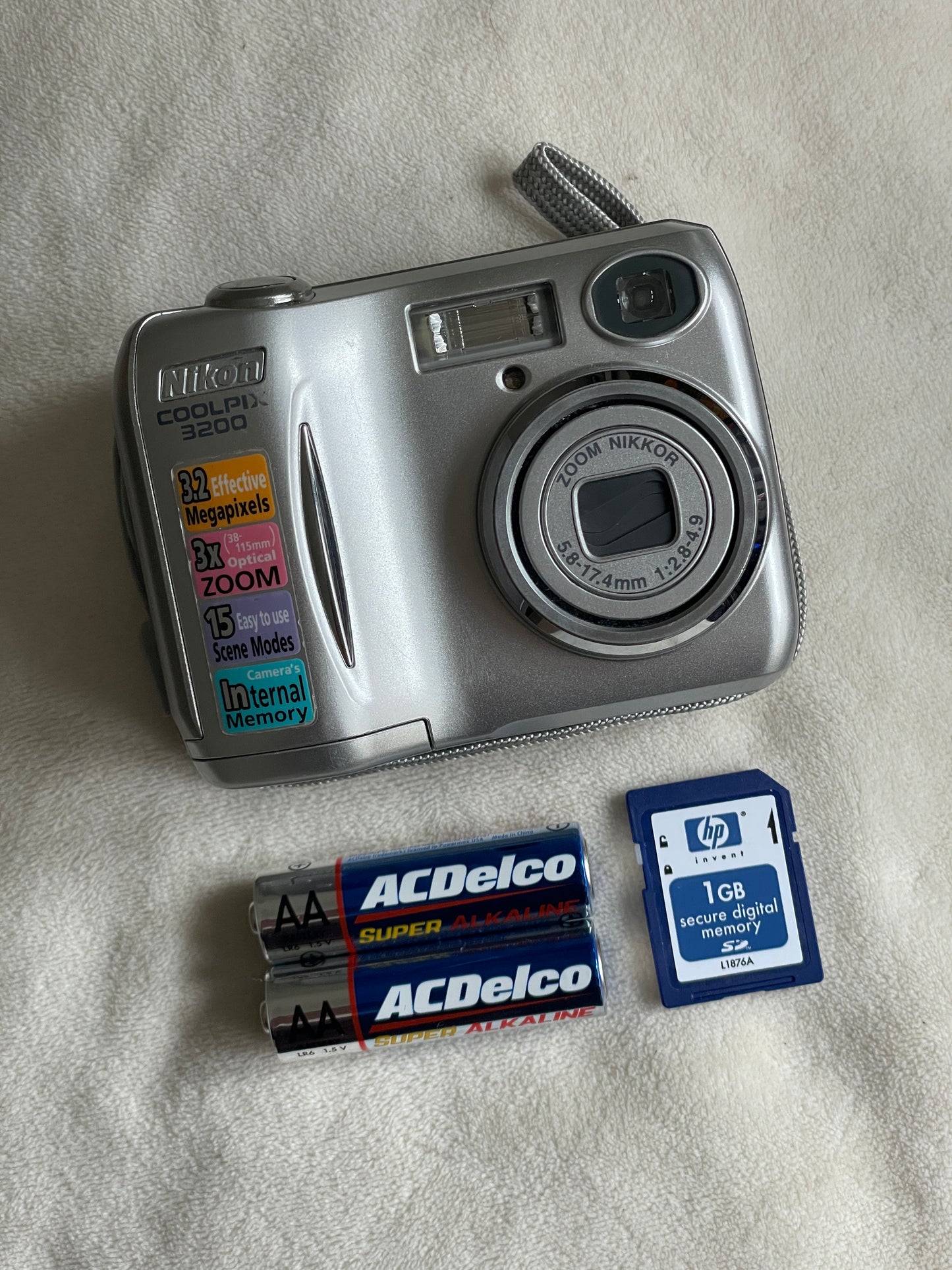 Nikon CoolPix 3200 3.2 MP Digital Camera Bundle - Silver