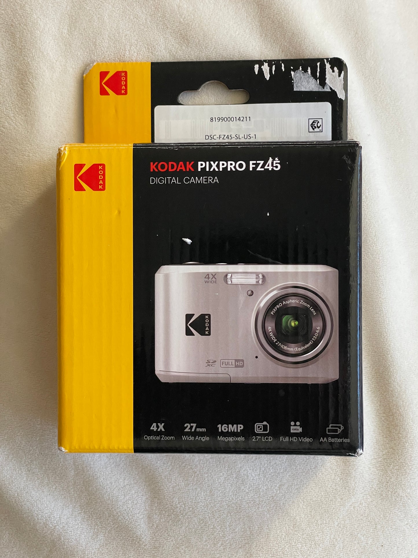Kodak PixPro FZ45 16 MP Digital Camera Bundle - Complete in Box