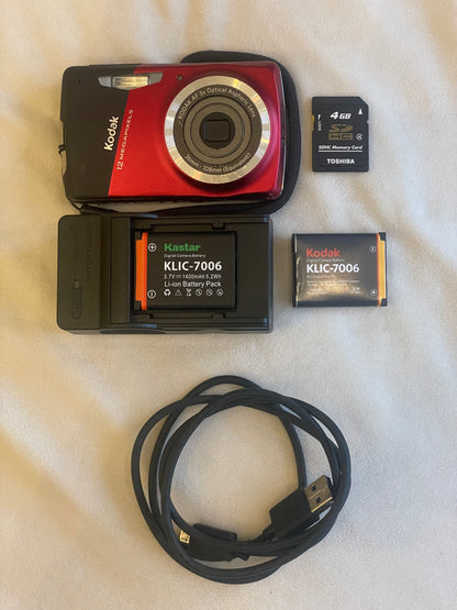 Kodak EasyShare M530 12 MP Digital Camera Bundle - Red