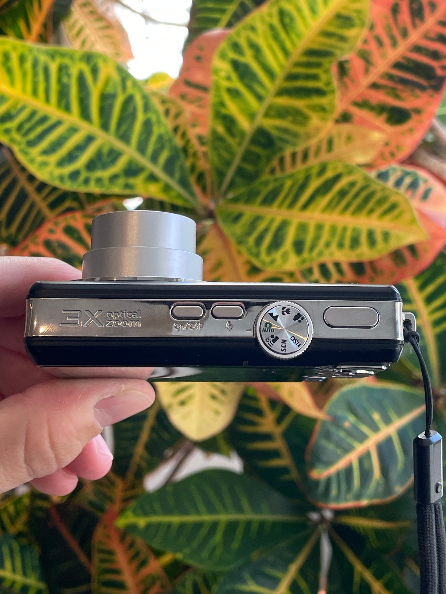 Kodak EasyShare M1063 10.3 MP Digital Camera Bundle - Black