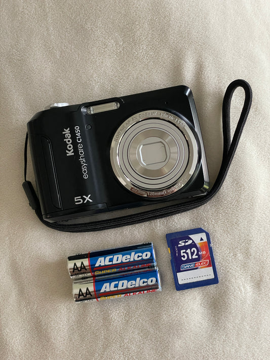 Kodak EasyShare C1450 14 MP Digital Camera Bundle - Black