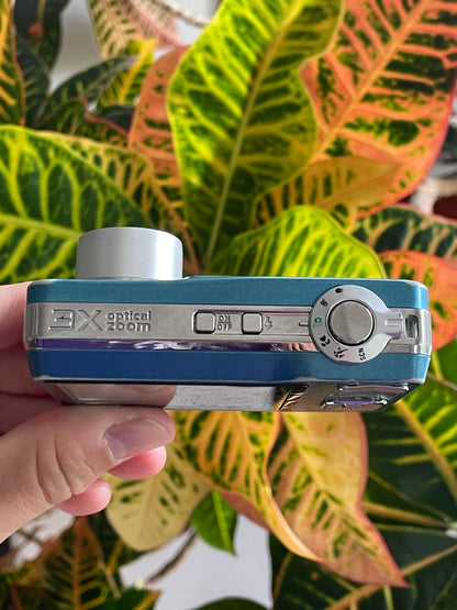 Kodak EasyShare C160 9.2 MP Digital Camera Bundle