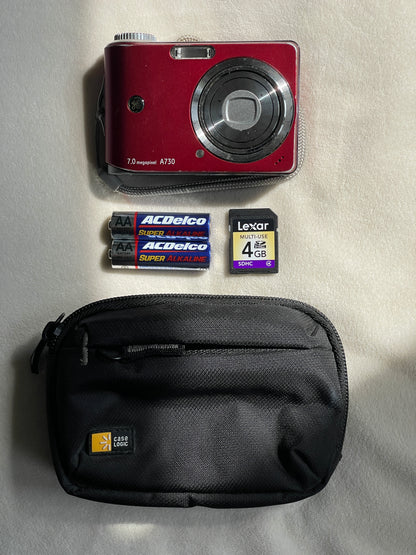 GE A730 7.0 MP Digital Camera Bundle - Red